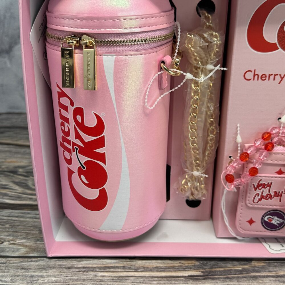 Skinnydip Cherry Coke Can Handbag Gift Set NWT - Picture 8 of 8